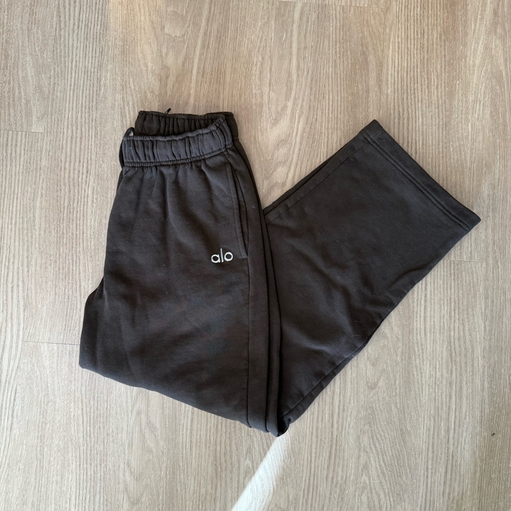 ALO Yoga Brown Track Pants with White Logo - Picture 2 of 8